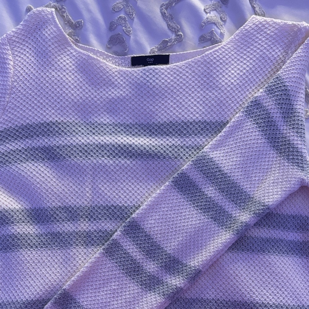 GAP white and Gray Textured Knit Top